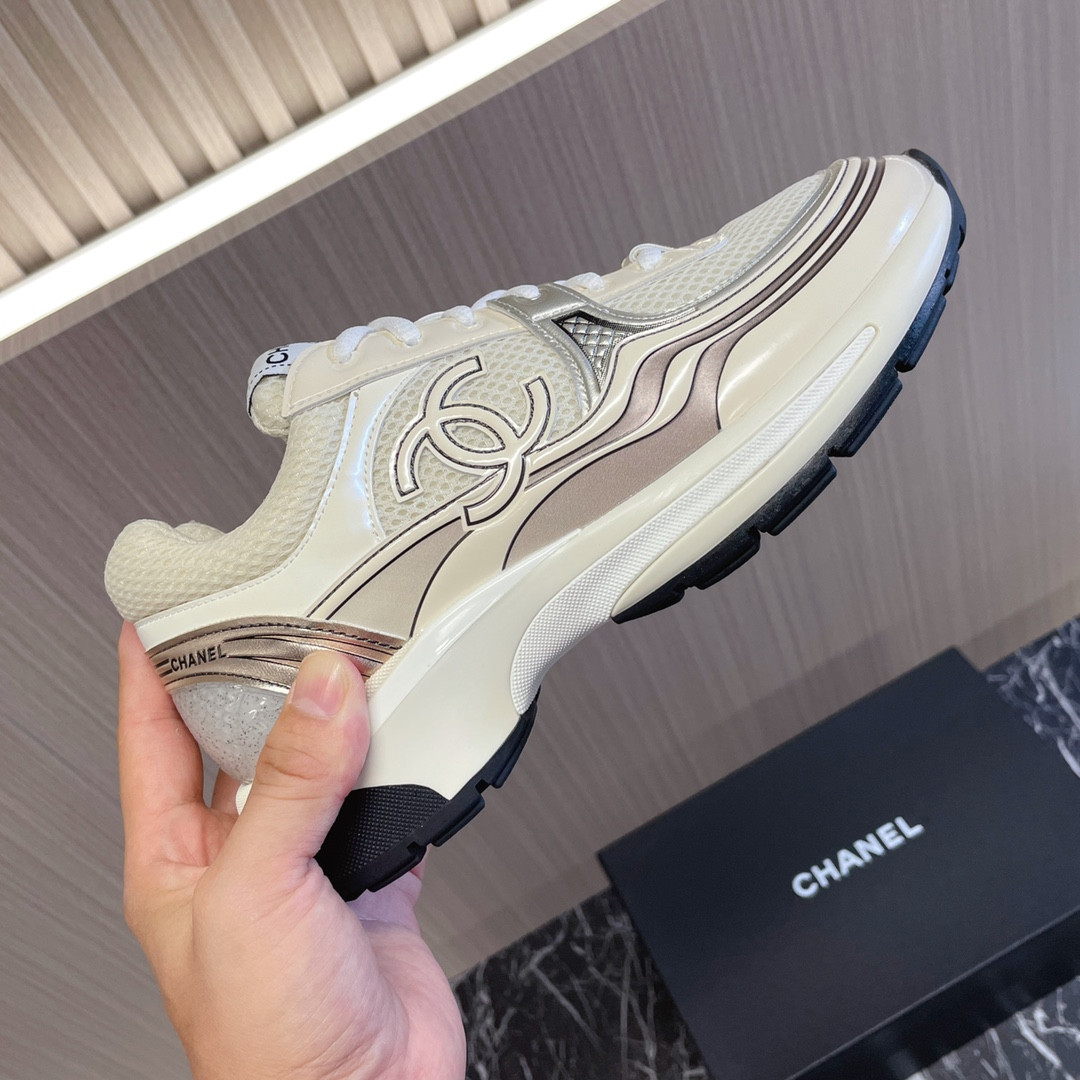 UA Ch*el SNEAKER