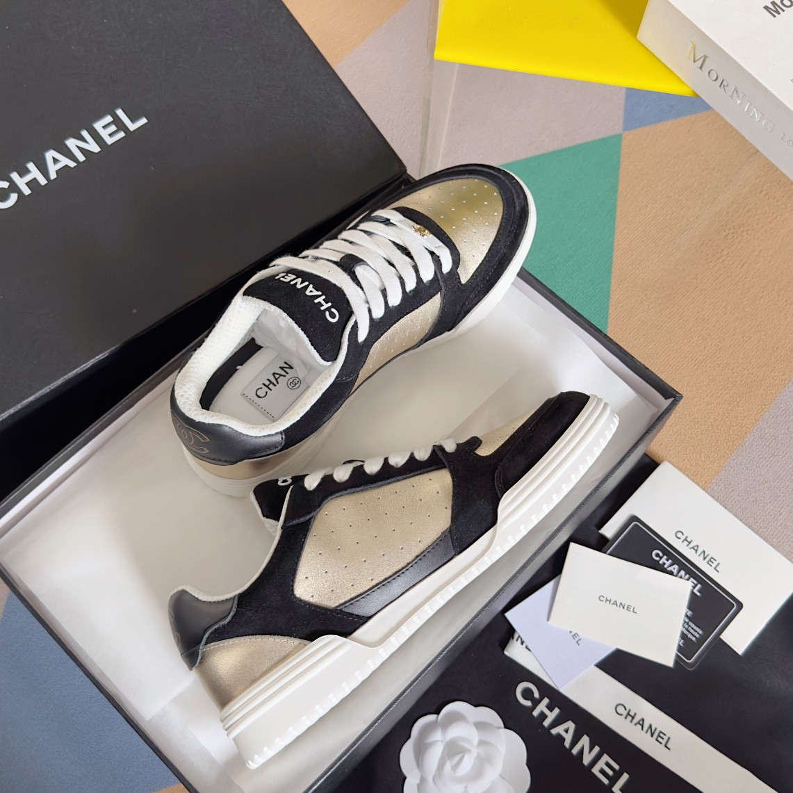 UA Ch*el SNEAKER