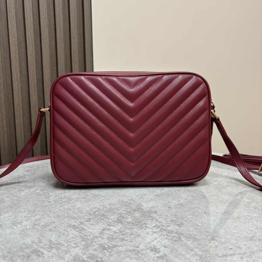 Y*L LOU camera bag in quilted leather 23x16x6cm