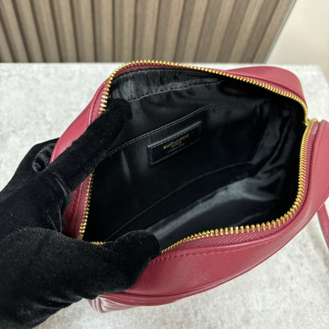 Y*L LOU camera bag in quilted leather 23x16x6cm