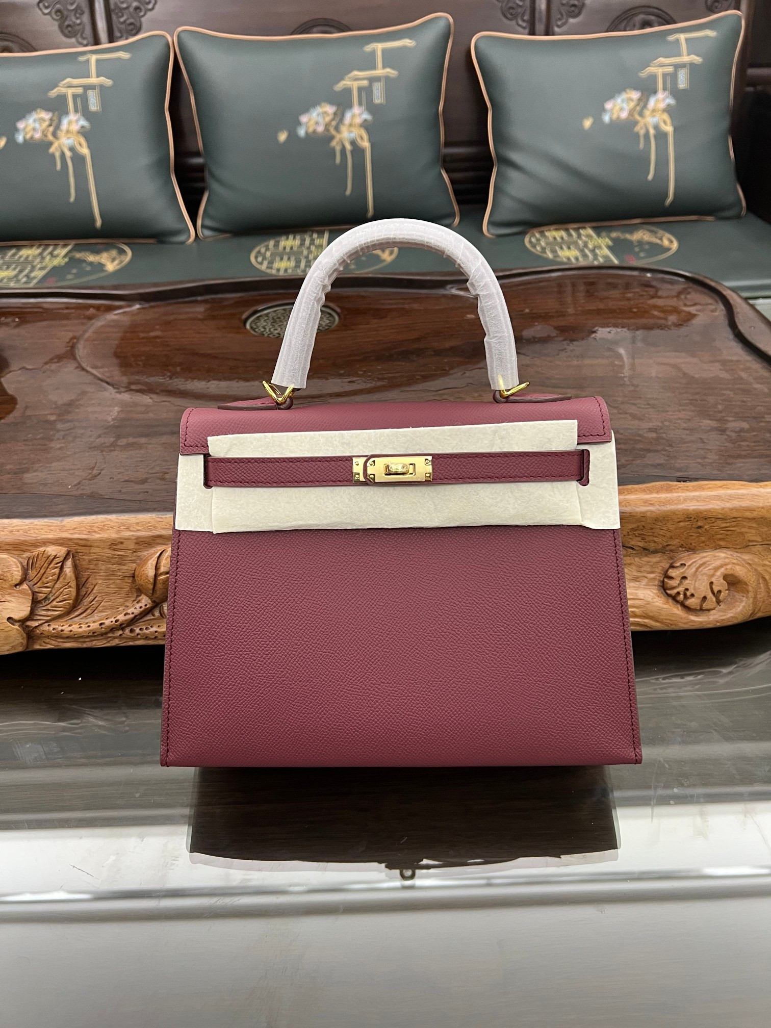 HERMÈS Kelly Gold-tone Hardware 25 28