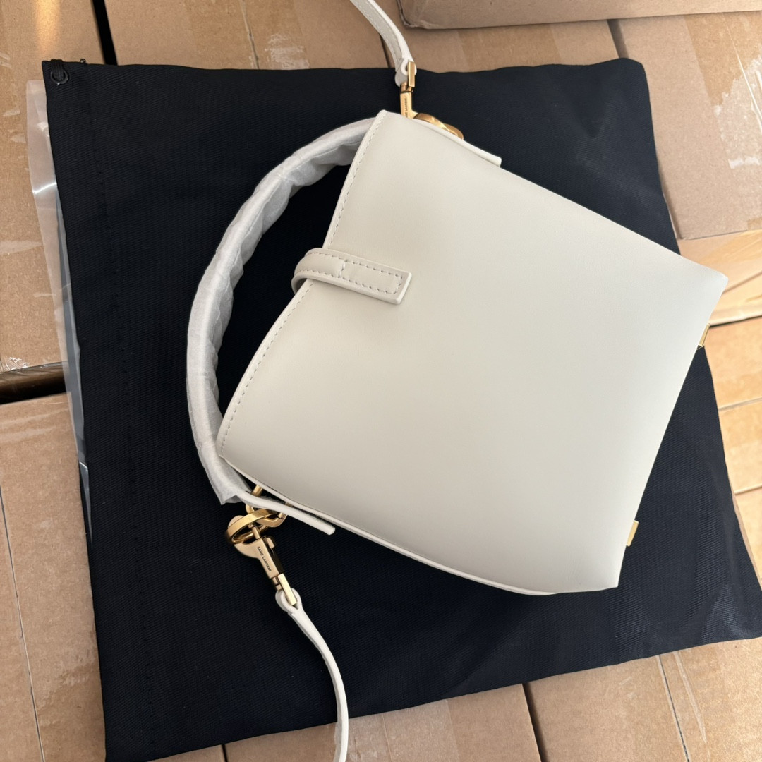 Y*L LE 37 Mini (Shiny Leather) 15x13x6cm