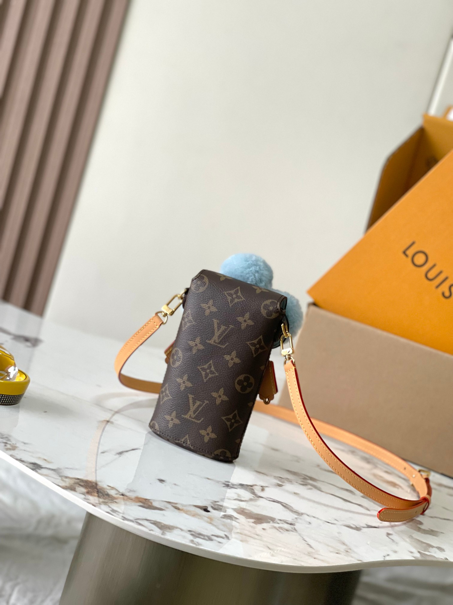 LV Vivienne Phone Pouch M12269 10x17.5x4.5cm