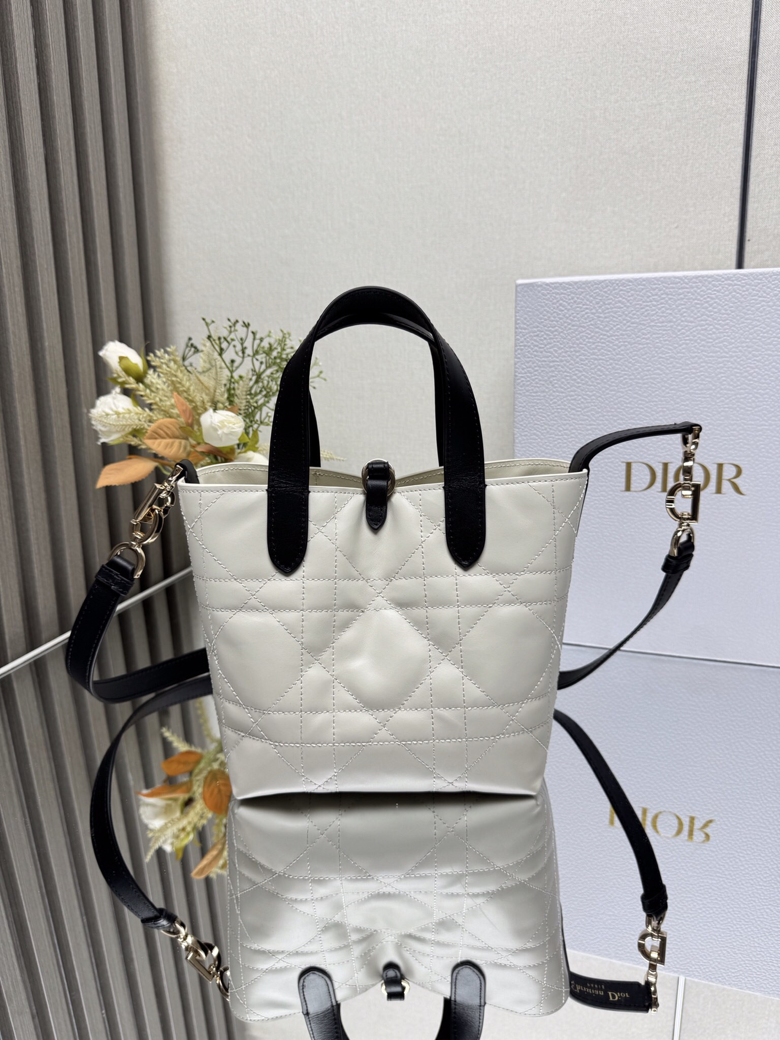 D*0r Small D*0r Toujours Vertical Bag 18.5x18.5x12cm